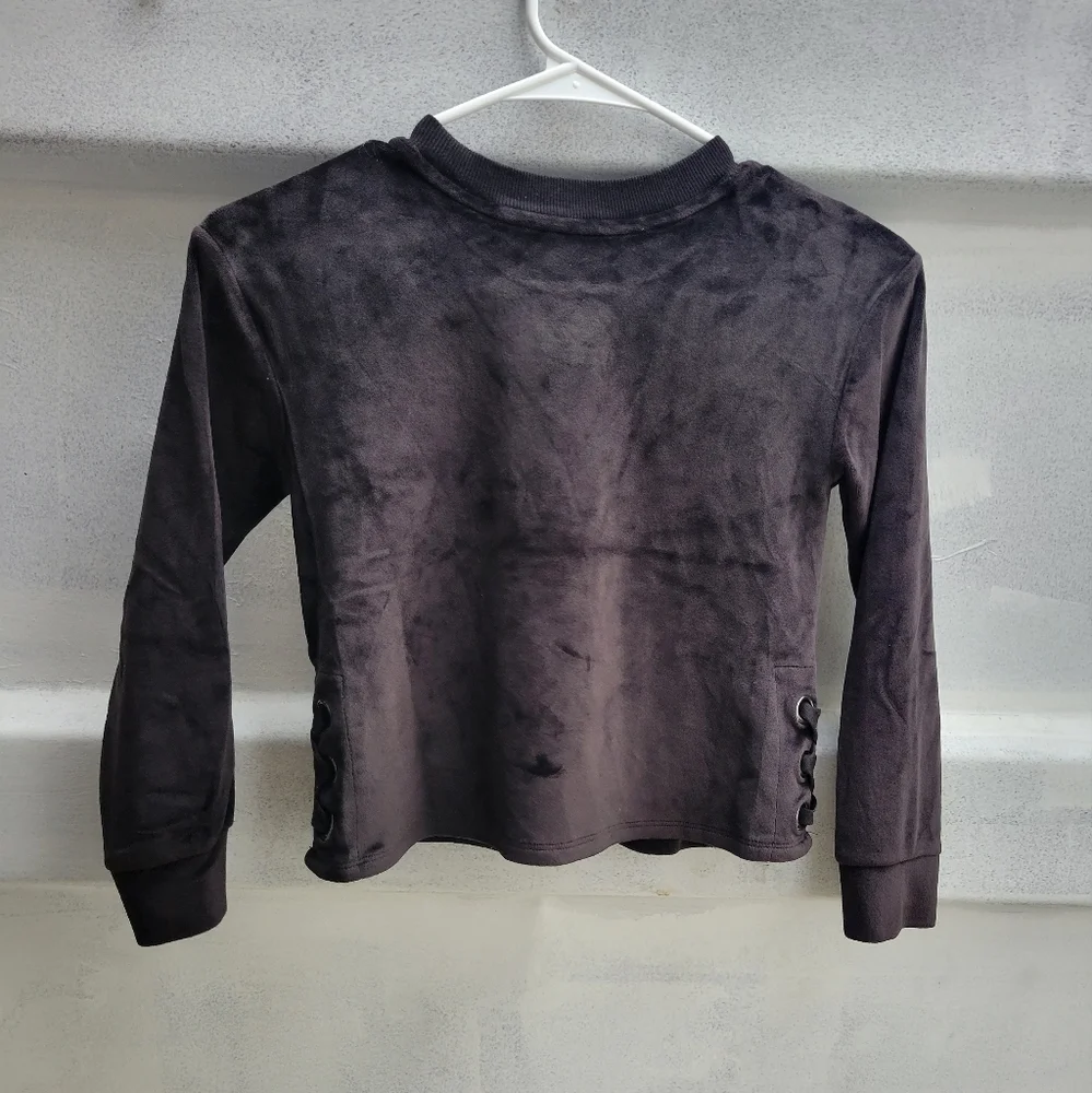 Justice velvet crop top sweater metallic lettering size 7 black silver